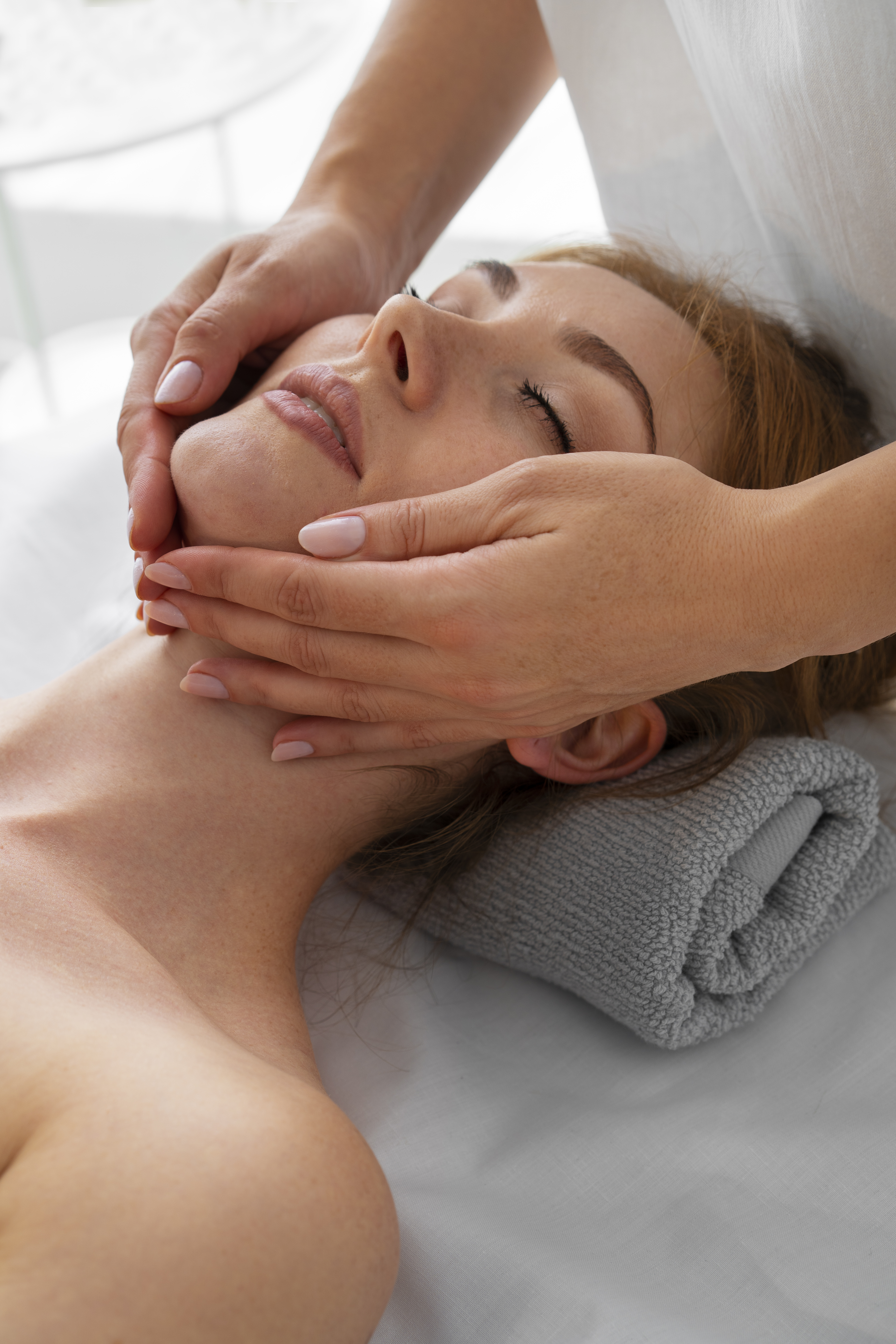 Masaje facial relajante en Bogotá
